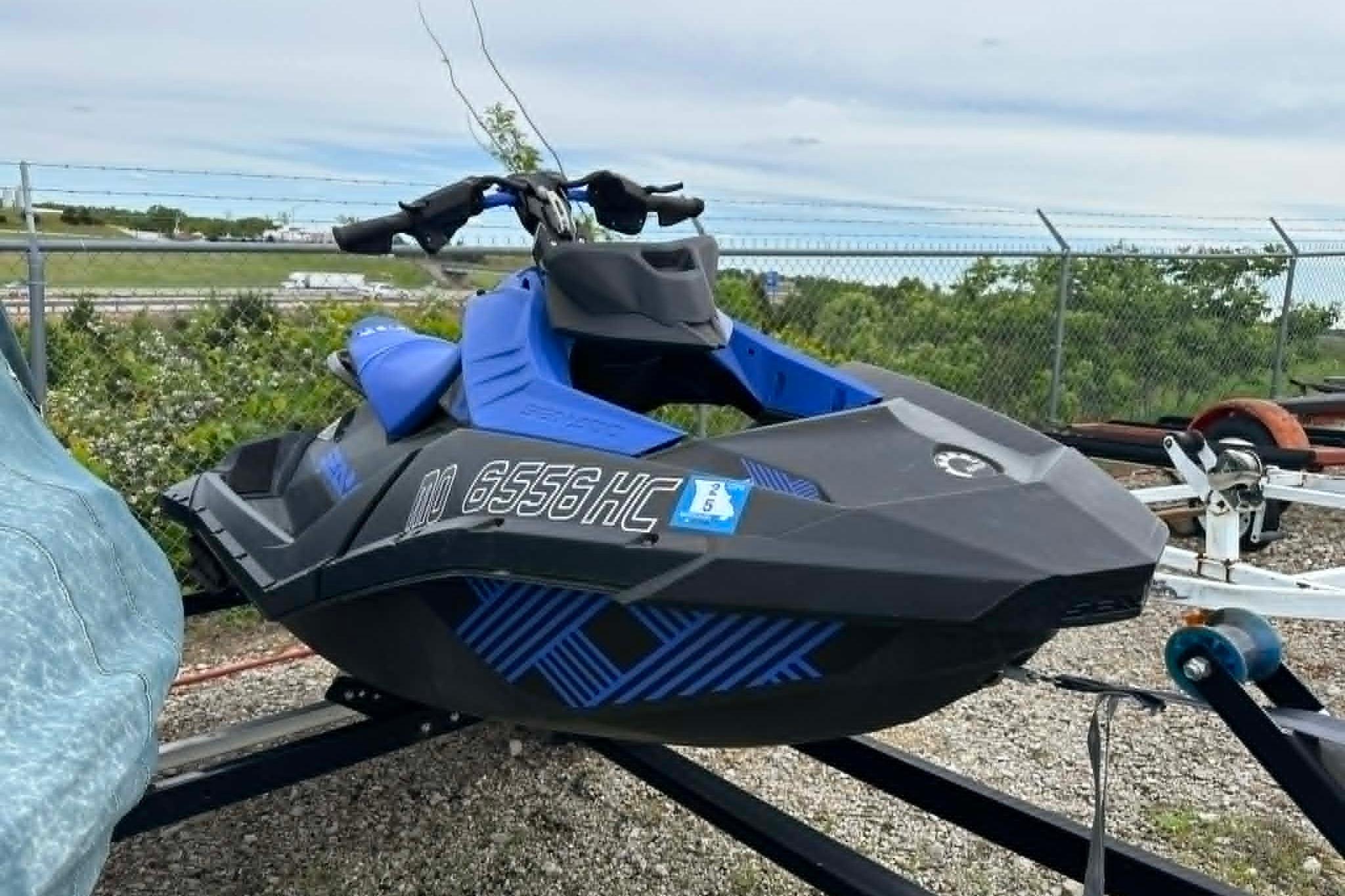 2022 Sea-Doo Spark Trixx 2up
