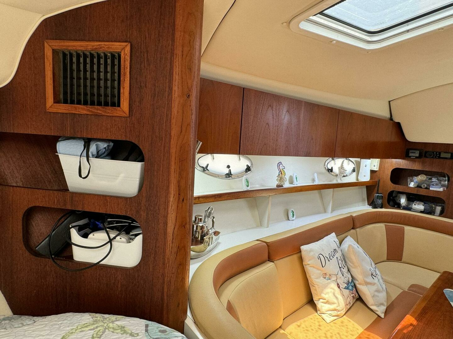 2000 Tiara Yachts 3100 Open - Image 17