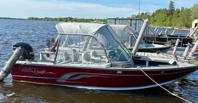 2016 Alumacraft Trophy 205 Sport