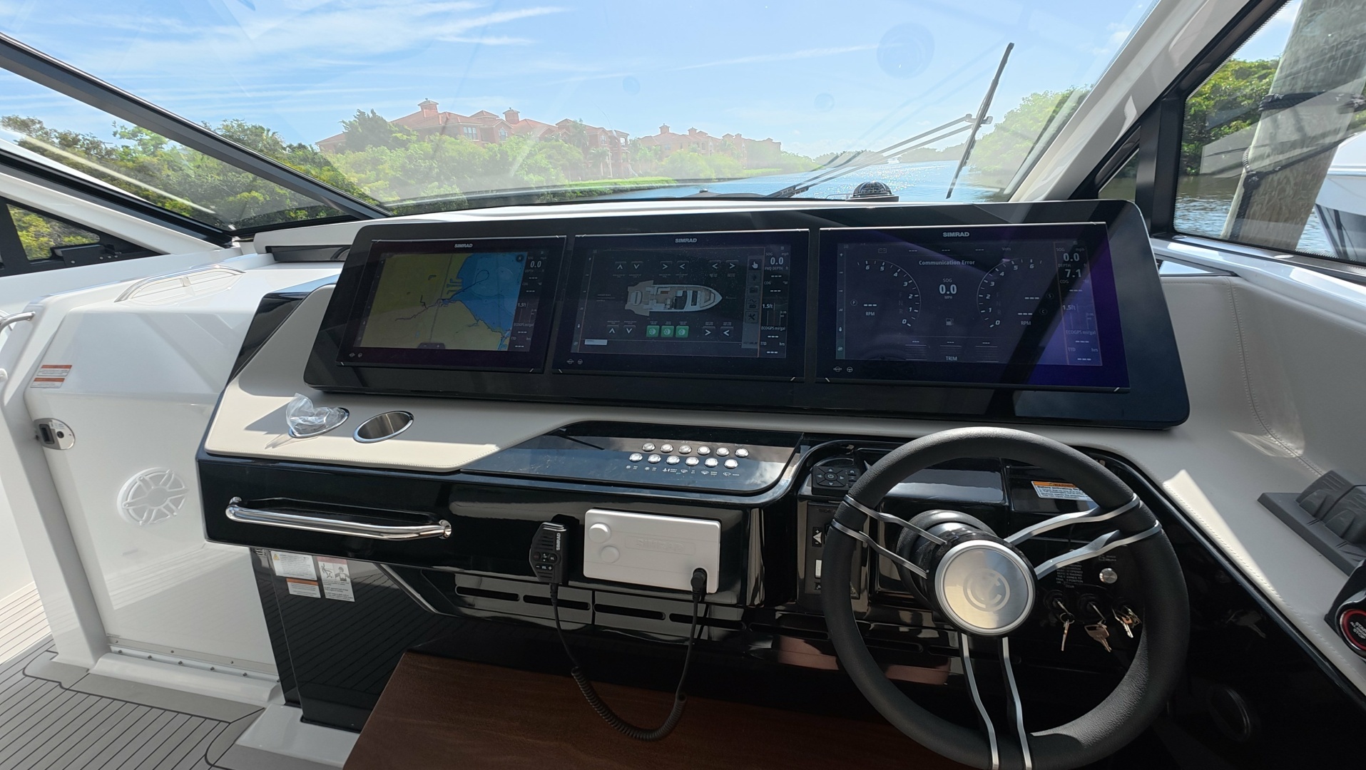 2026 Cruisers Yachts 50GLS OB - Image 35
