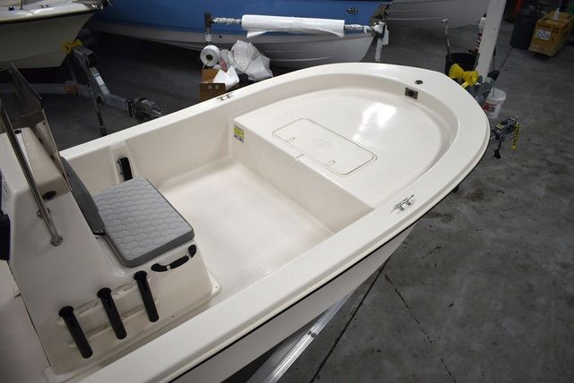 2025 Carolina Skiff E20 JVX Center Console - 6