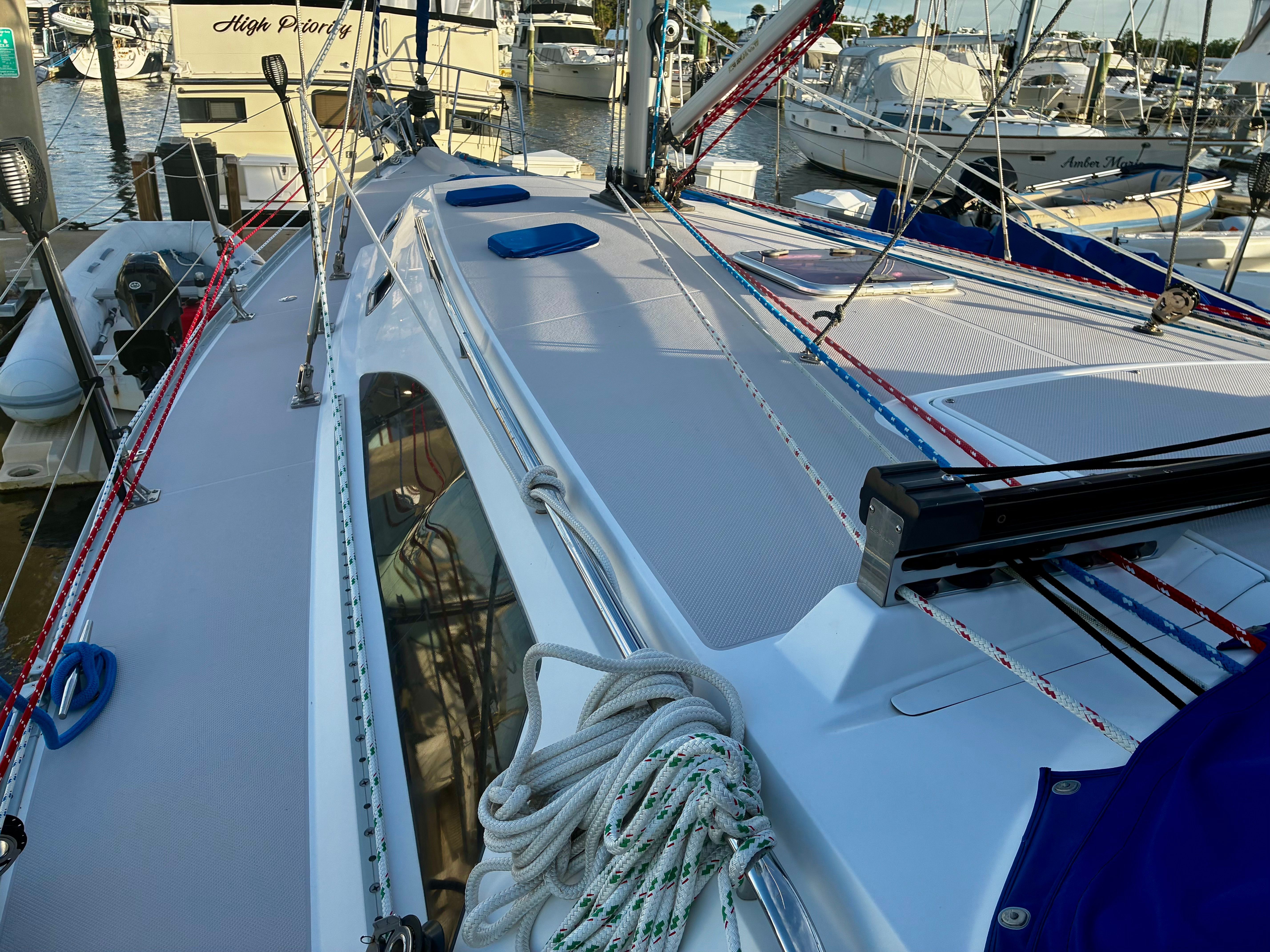 2011 Catalina 445 - 14