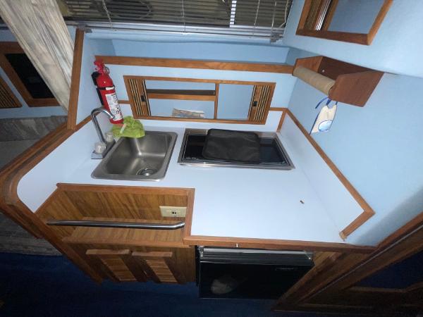 1988 Sea Ray 268 Express Cruiser - 23