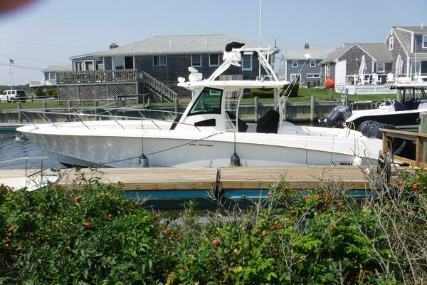 2014 Boston Whaler 370 Outrage