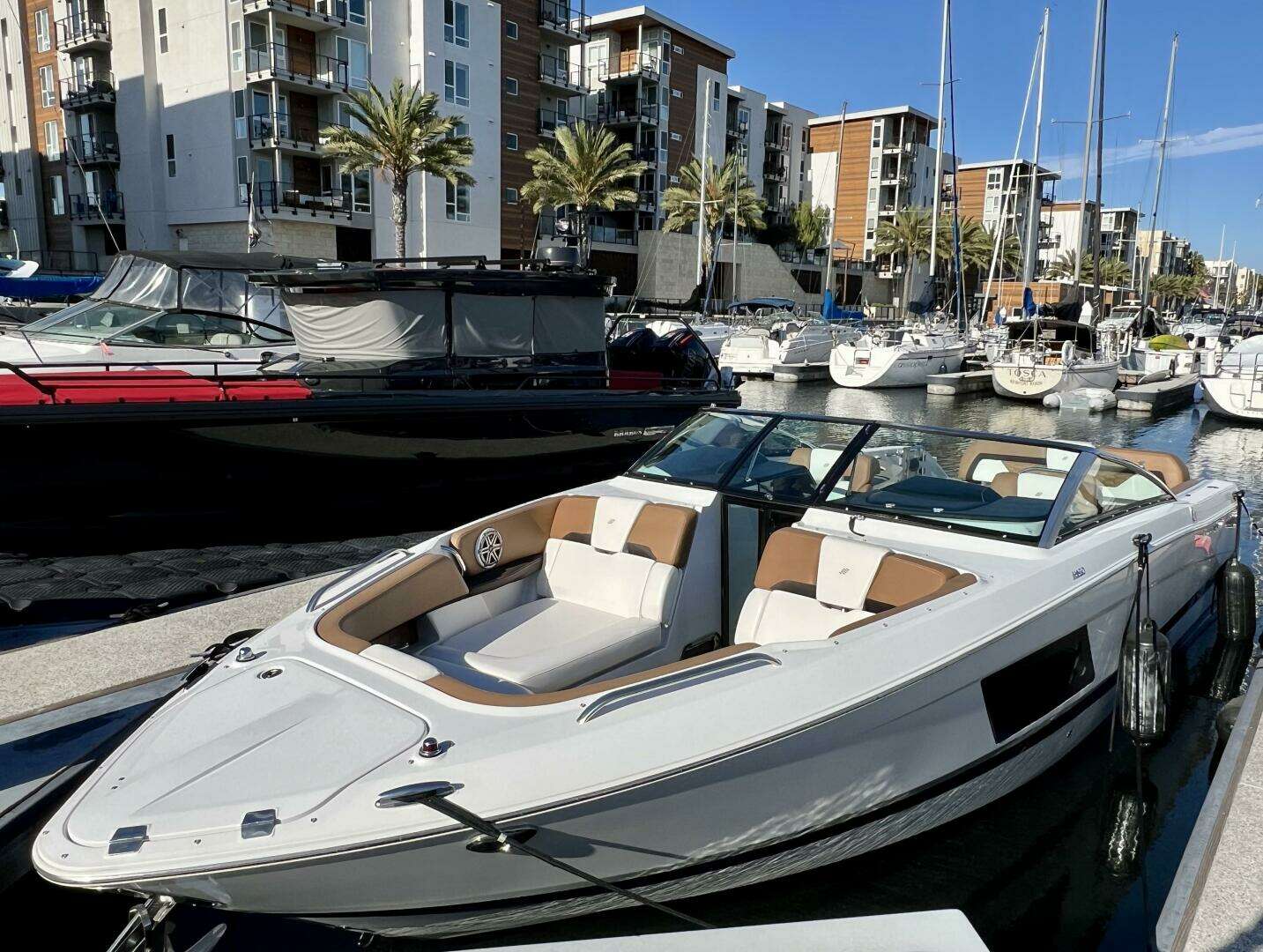 2019 Four Winns H290 - Image 2