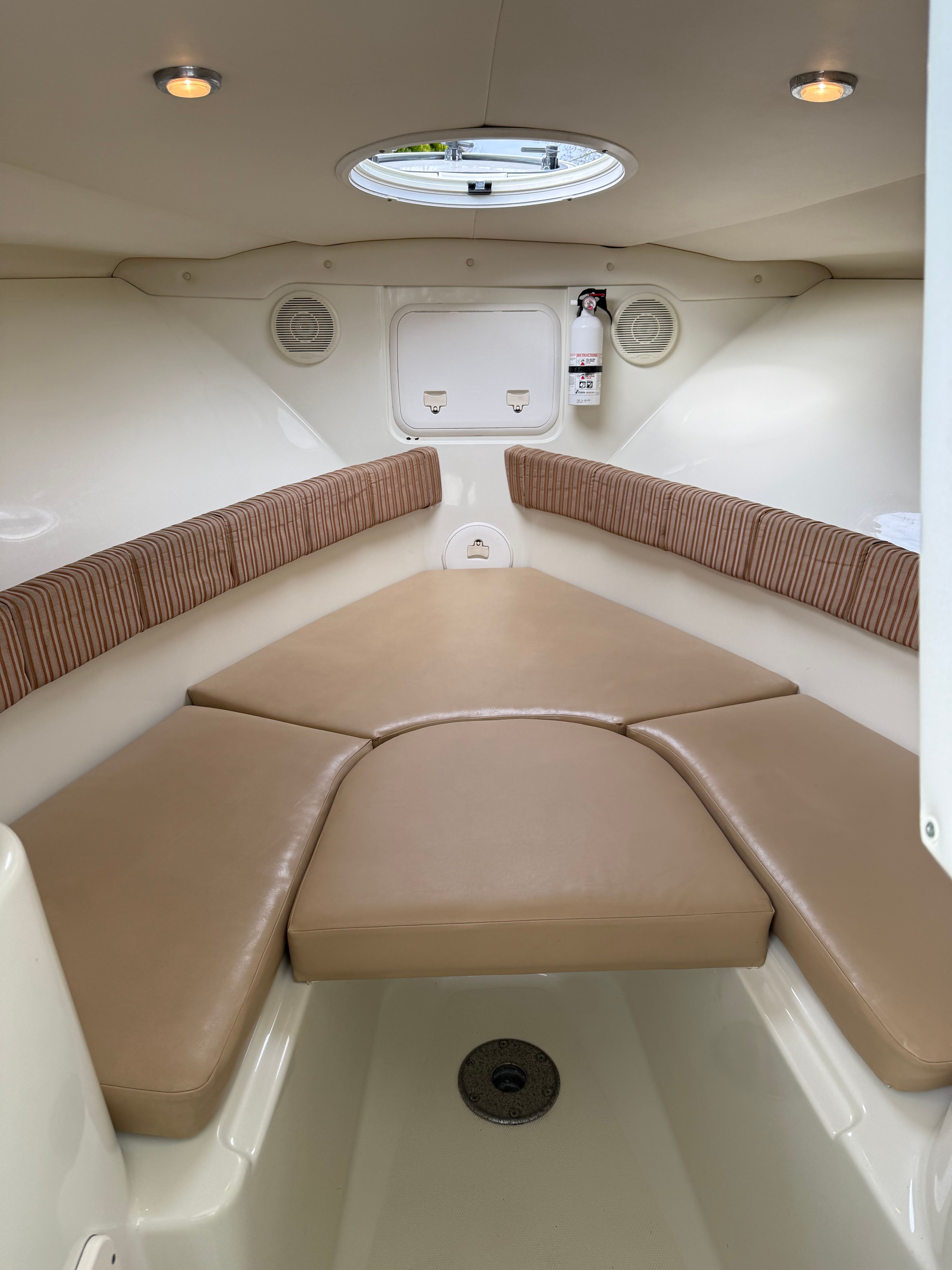 Interior of 2008 Hydra-Sports Vector 2200 VX with cushioned seating.