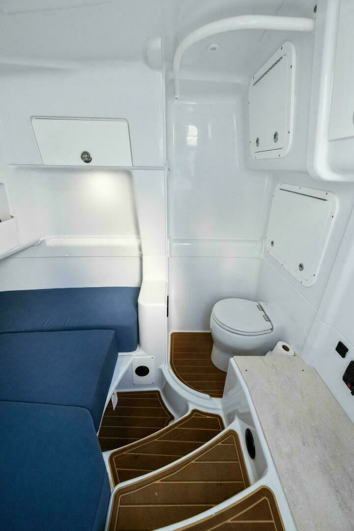 2026 Yellowfin 42 Offshore - Image 34