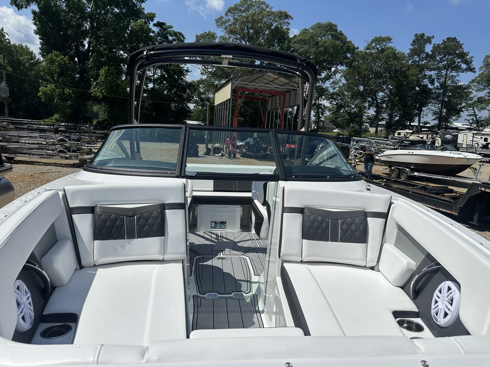 2025 Monterey M-22 - 6
