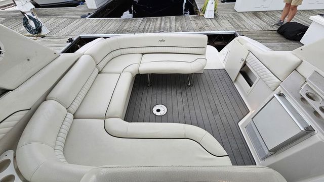2003 Monterey 322 Cruiser - 6