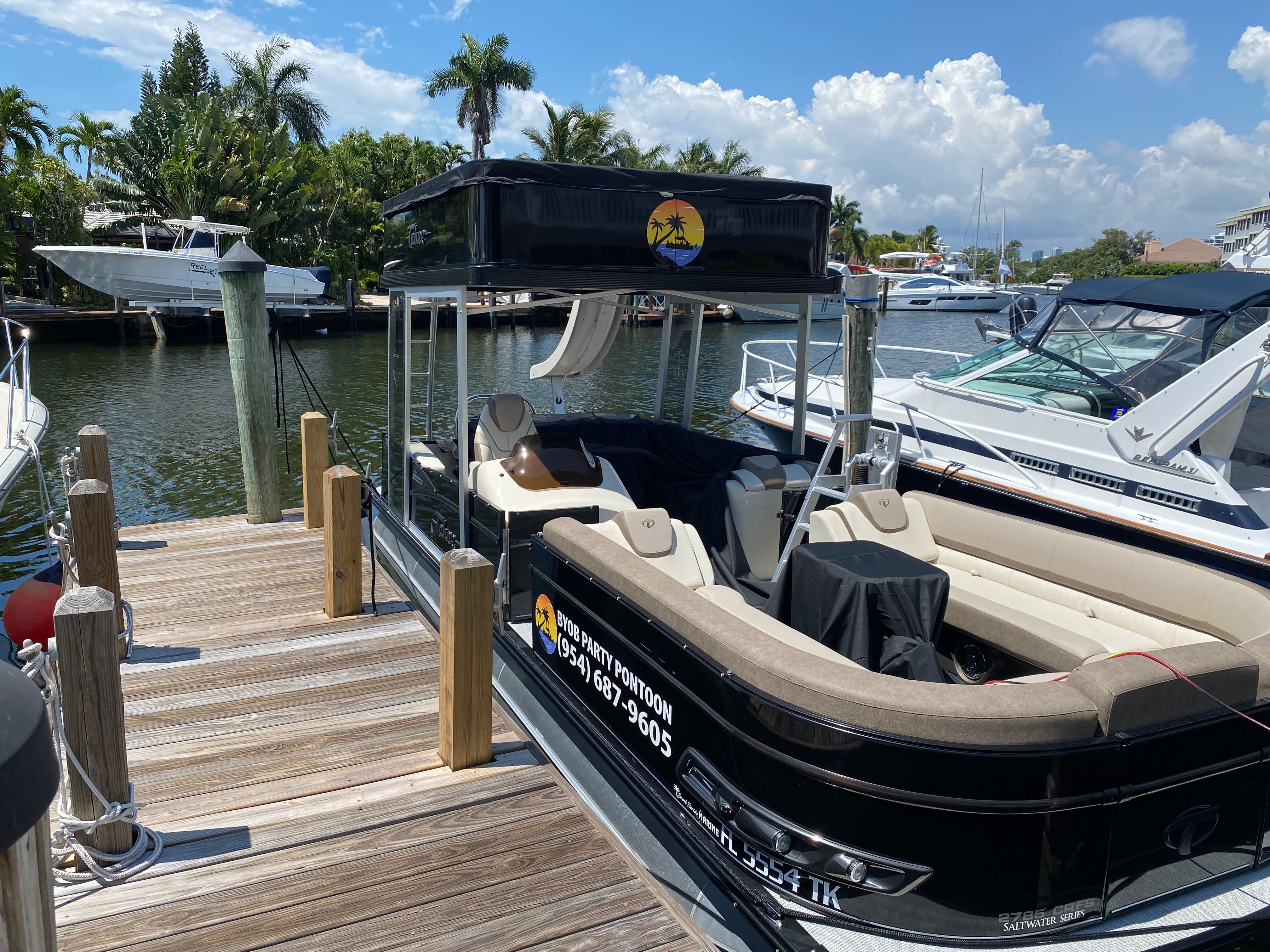 2023 Tahoe Pontoon Cascade Funship