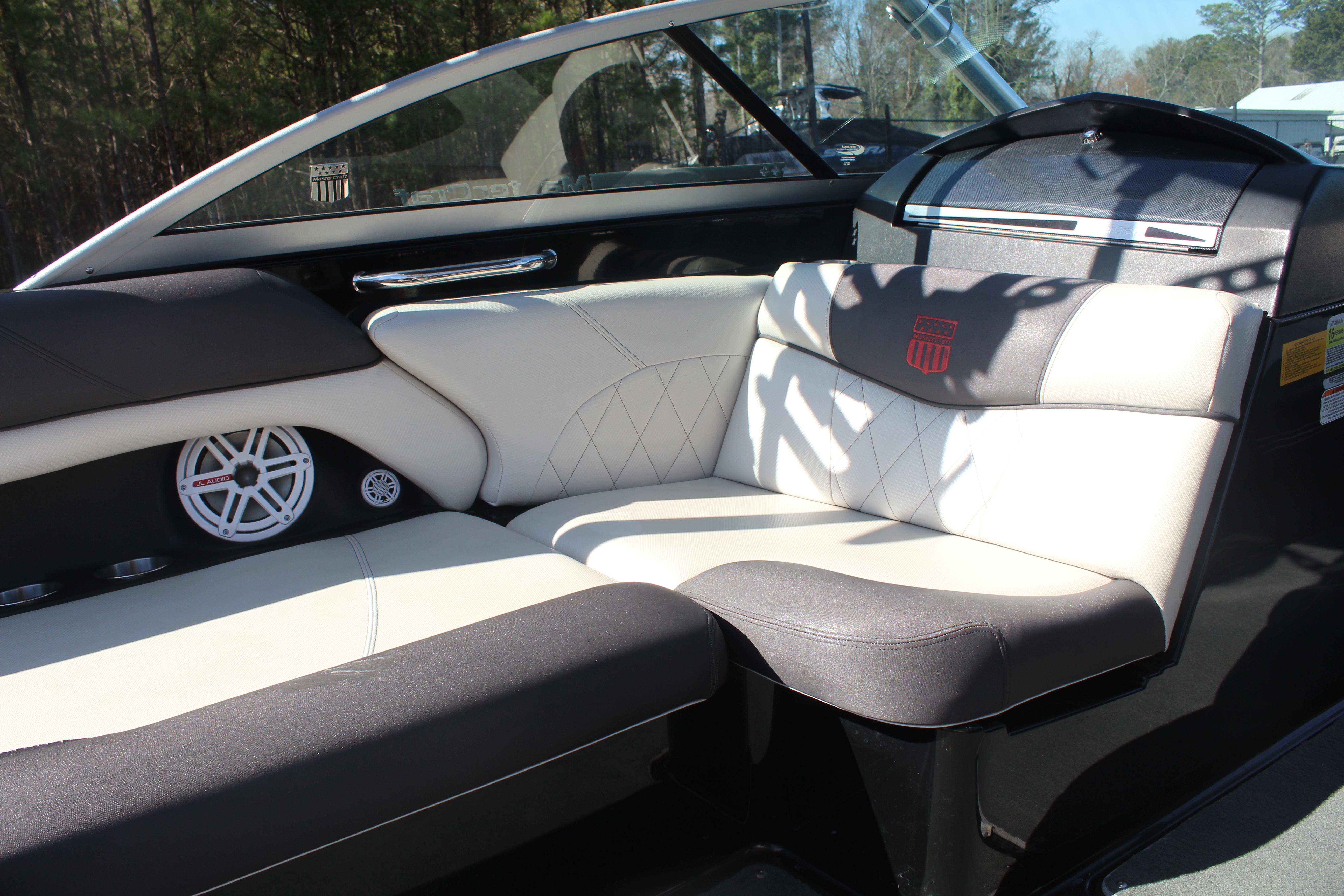 2011 MasterCraft X25 - 11