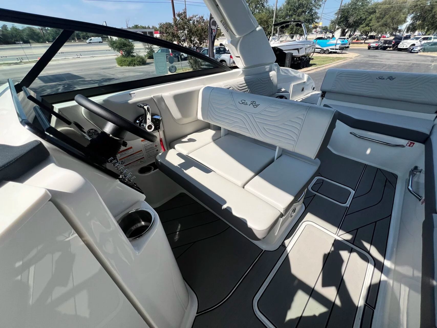 2026 Sea Ray SDX270 SURF - 30