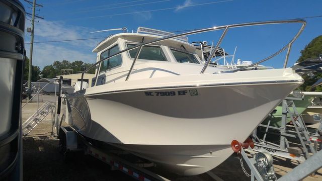 2025 Parker 2420 Sport Cabin - 2