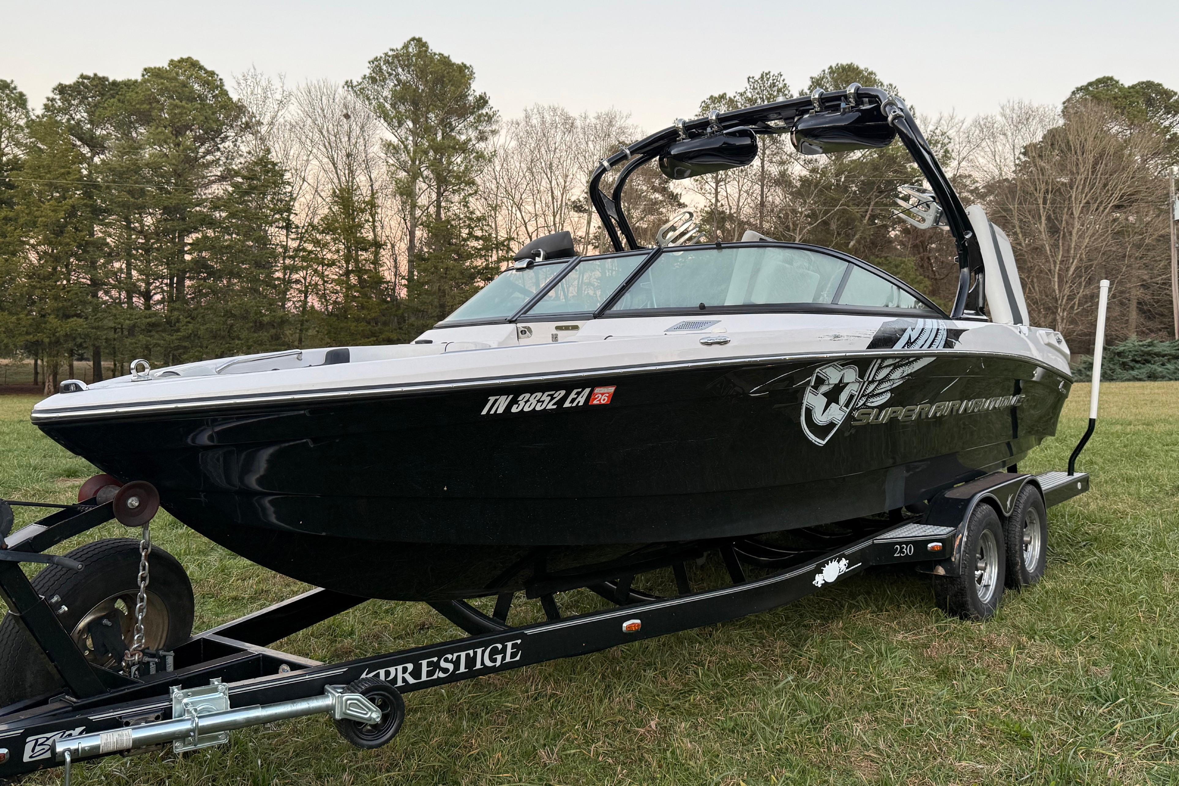 2010 Nautique Super Air Nautique 230