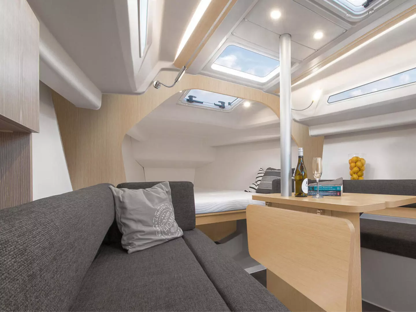 2025 Hanse 315 - Image 7