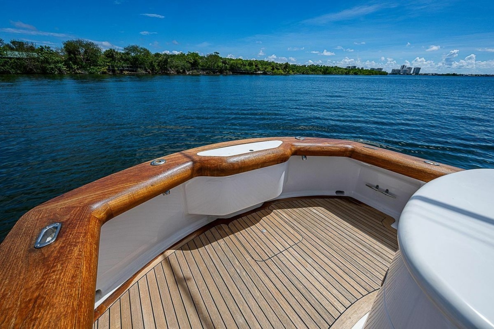 2010 Winter Custom Yachts Center Console - Image 13