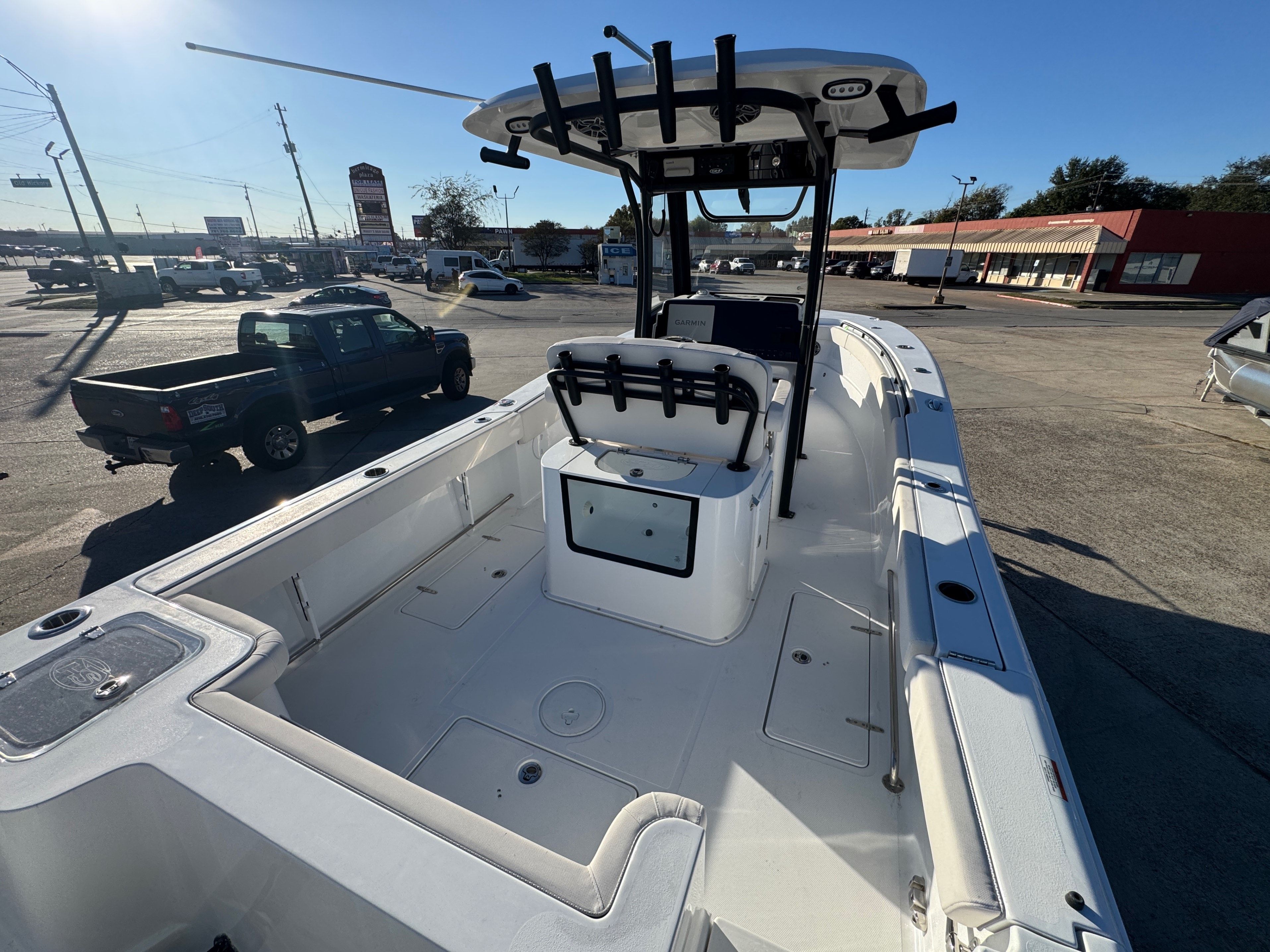 2026 Sea Hunt Gamefish 27 Coffin Box - 24