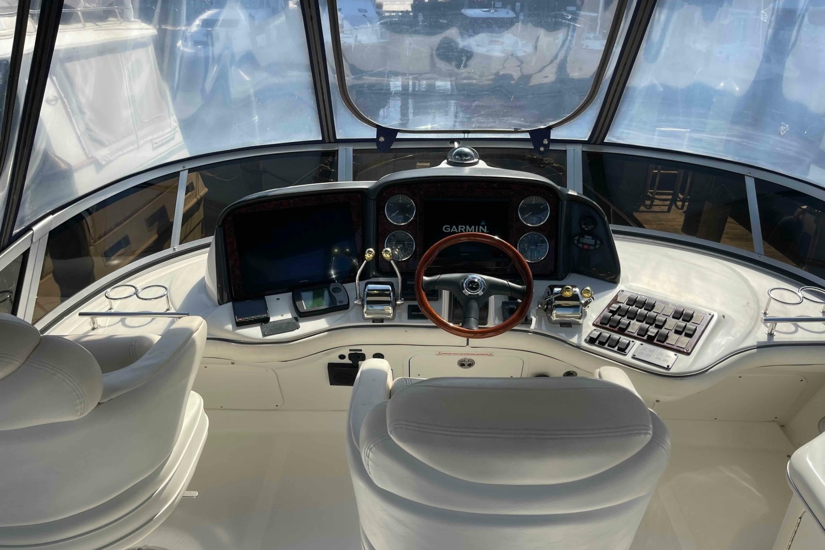 2005 Sea Ray 420 Sedan Bridge - Image 21
