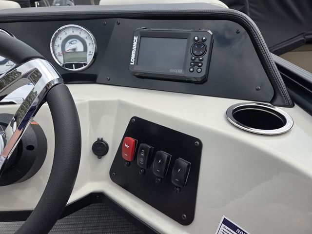 2026 Crest Conquest SE 220 Cruise Tri-Toon W/150Hp And Traile - 22