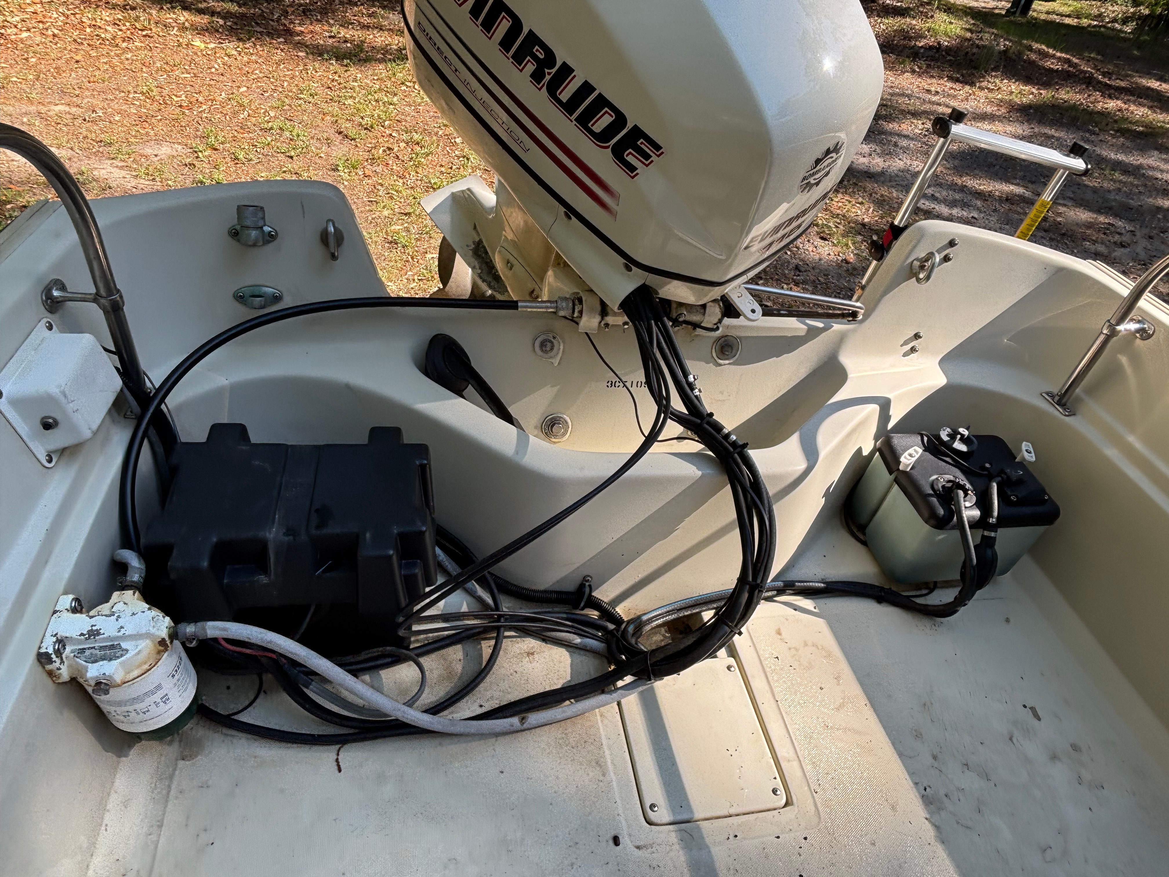 1987 Boston Whaler 17 Montauk - 8