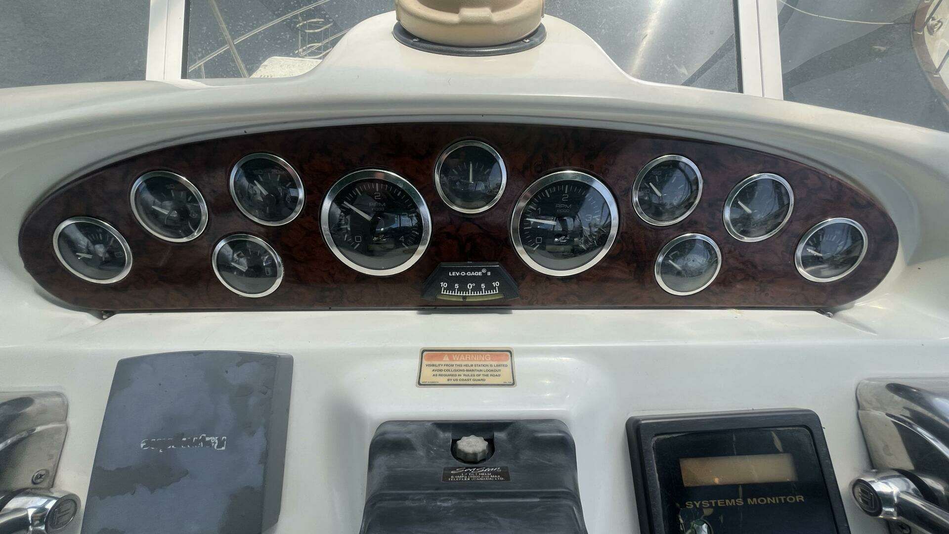 2000 Sea Ray 380 Aft Cabin - 13