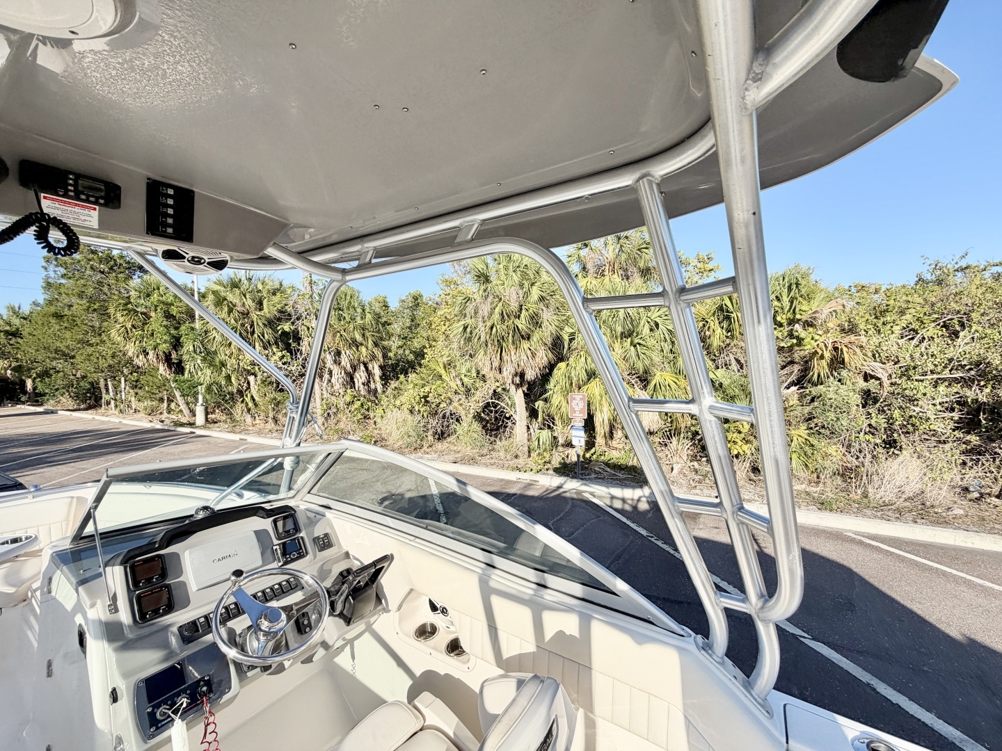 2012 Robalo R247 Dual Console - Image 8