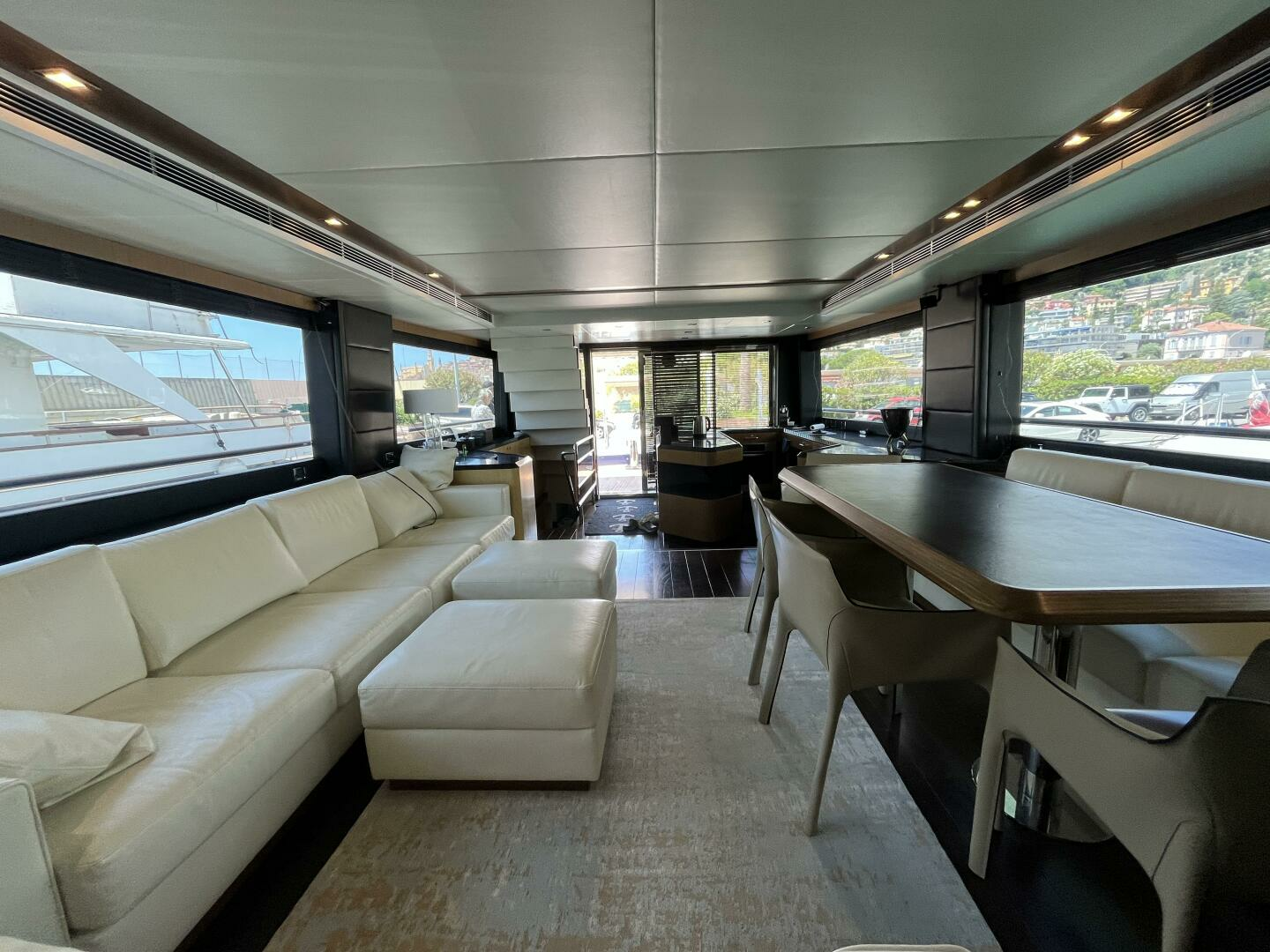 2011 Azimut Magellano 74' - Image 12