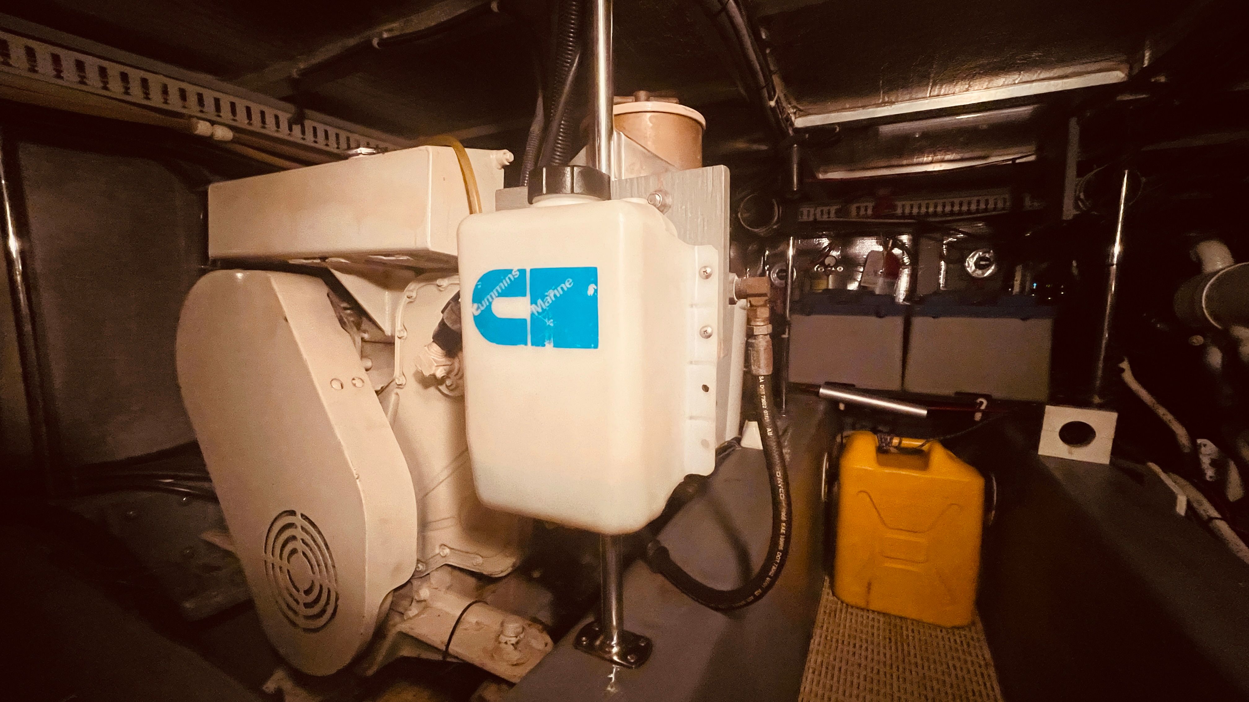 1997 Carver 500 Cockpit Motor Yacht - 77