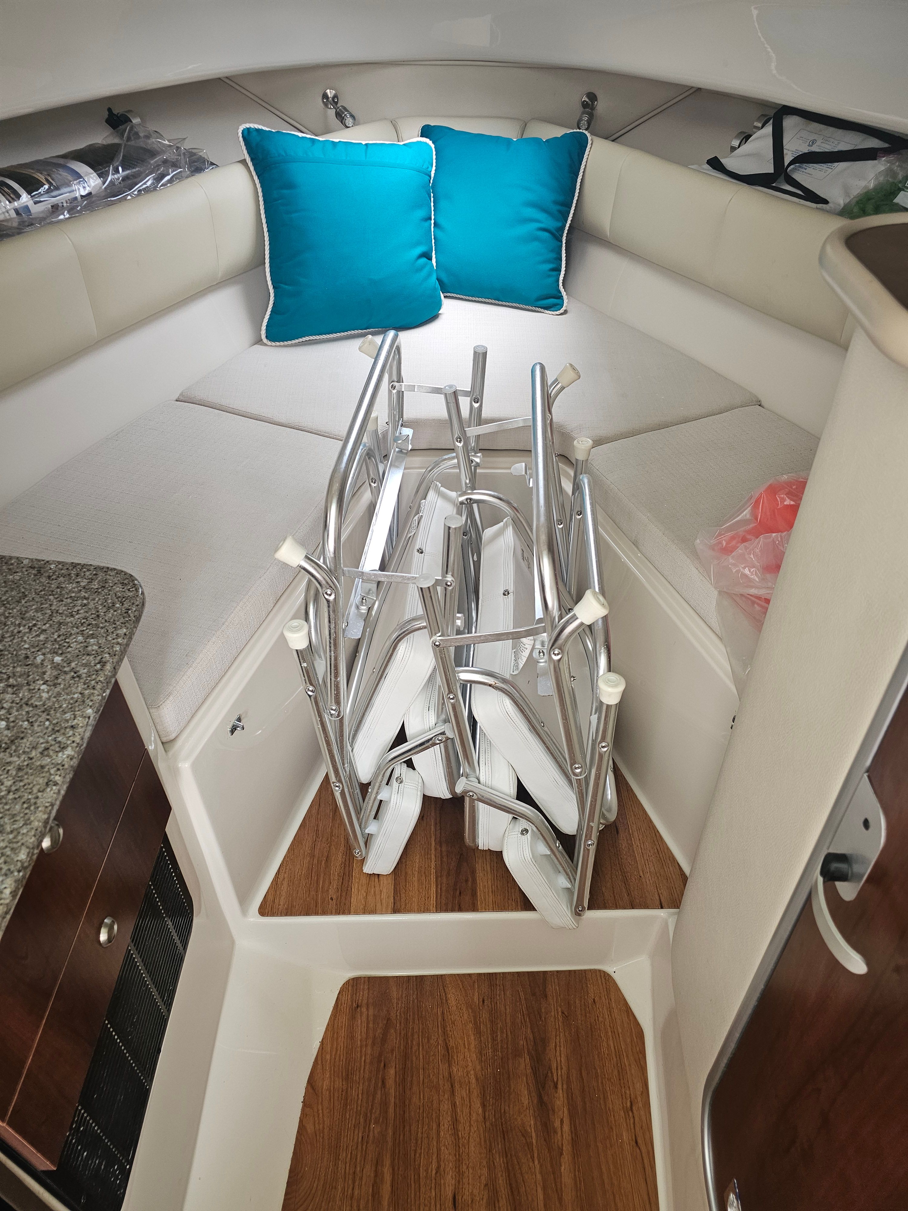 2017 Robalo R265 Walkaround - 41
