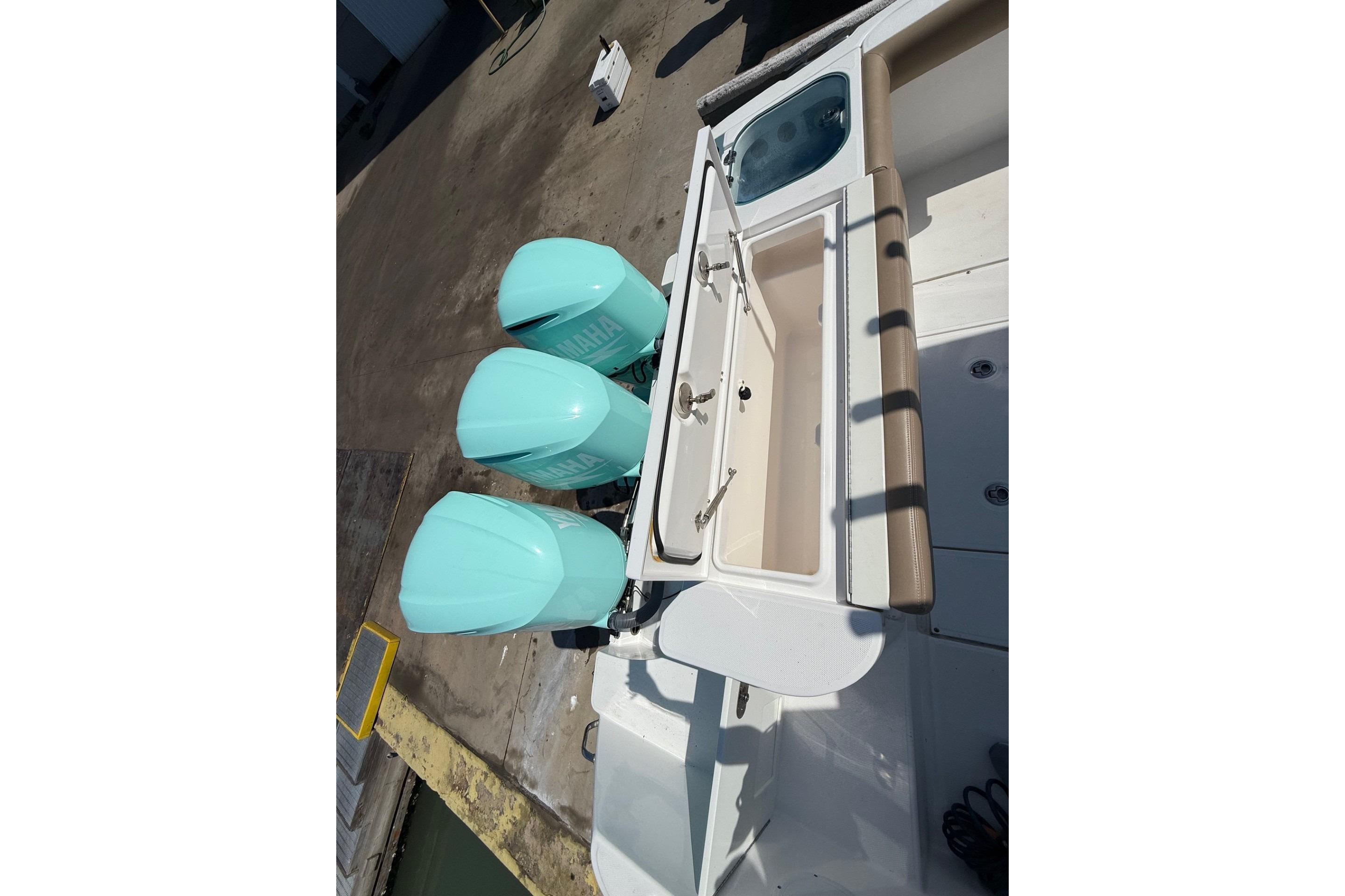 2021 Everglades 365 Center Console