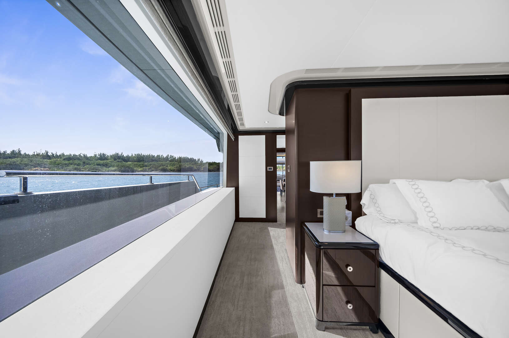 2024 Ocean Alexander 32L - Image 47