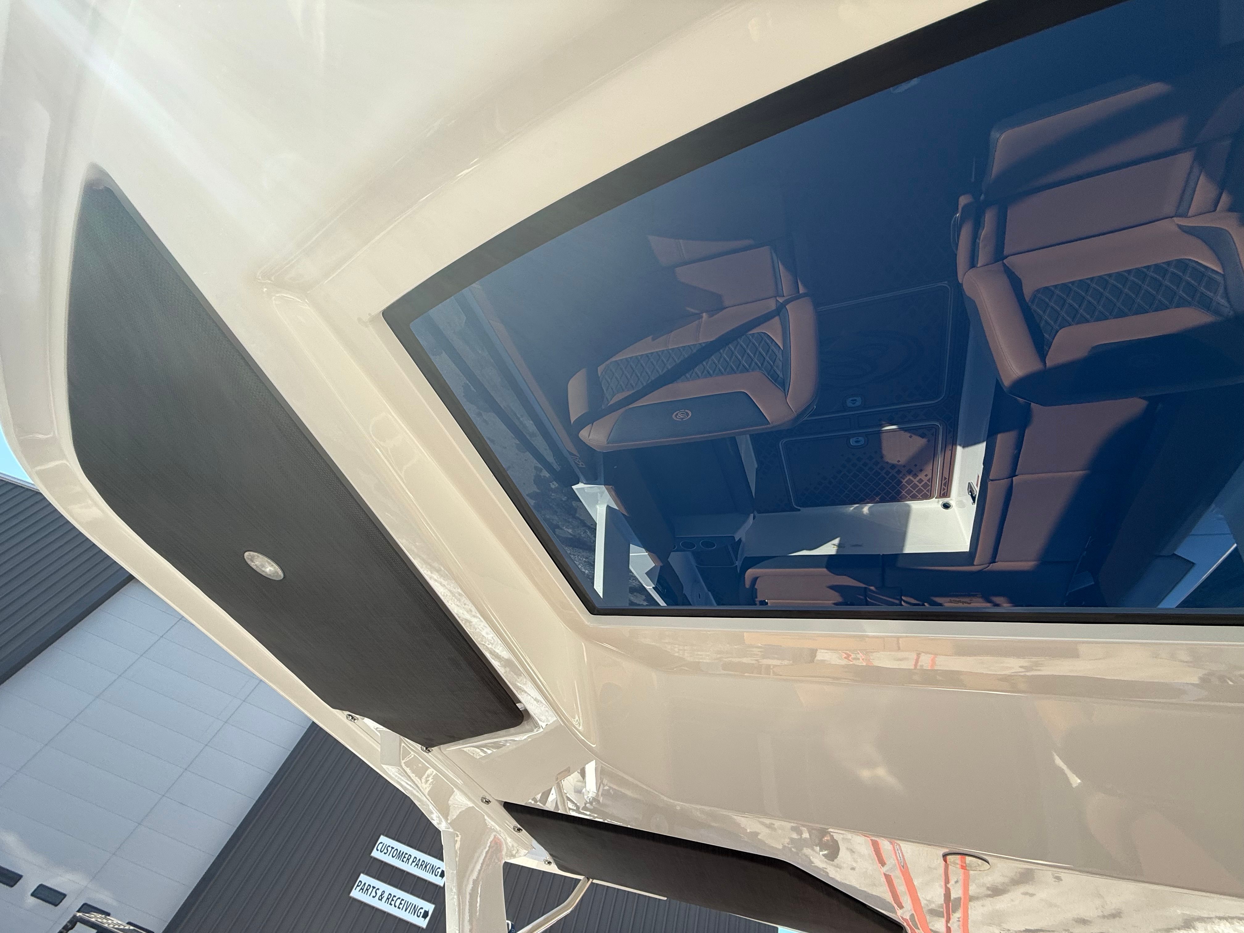 2026 Cobalt R31 Surf - 42