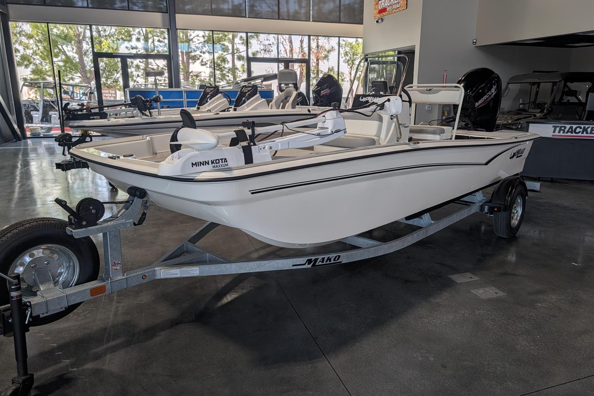 2026 Mako Pro Skiff 17 CC