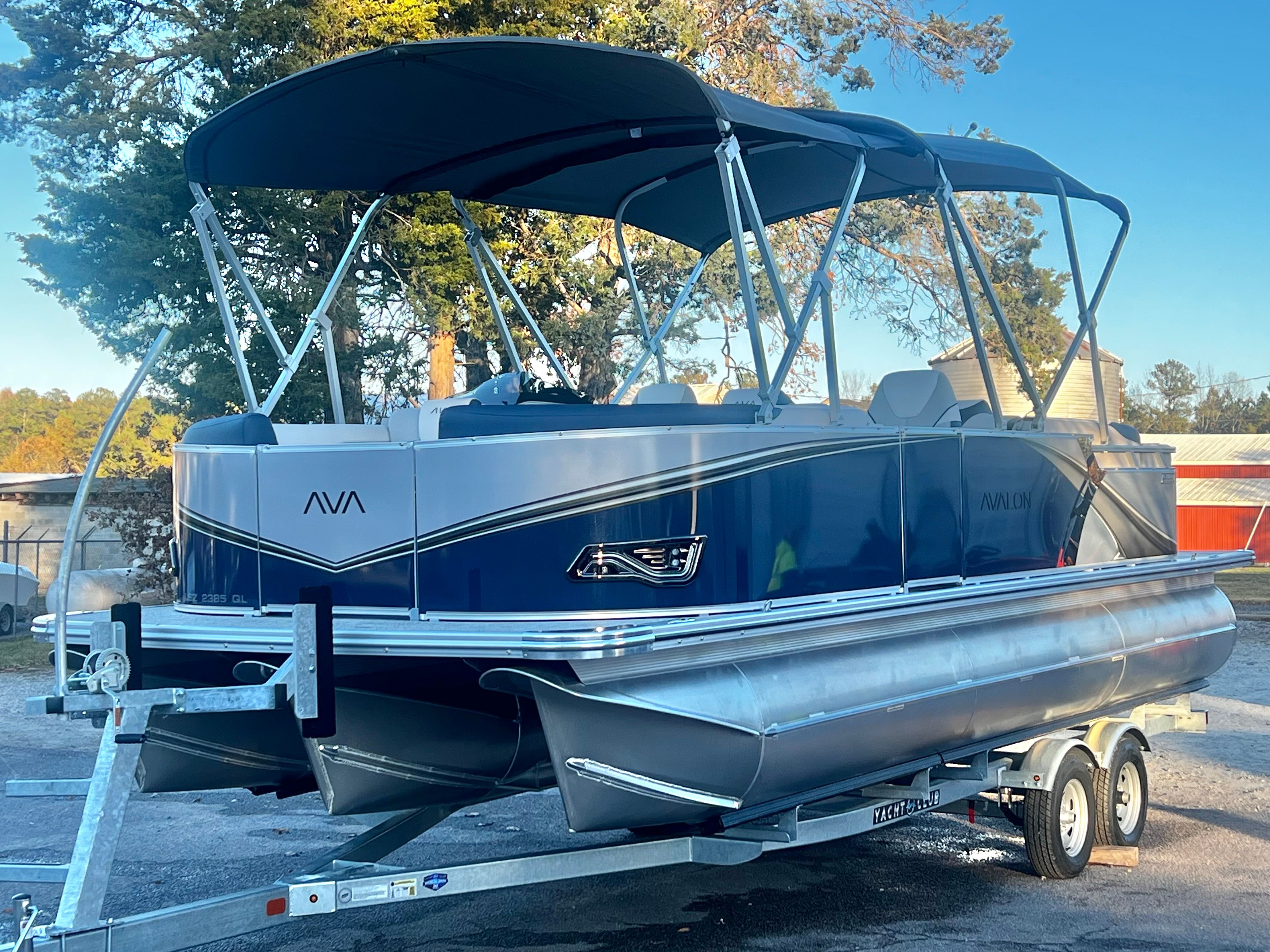 2026 Avalon LSZ 23' Quad Lounge Triple-Toon