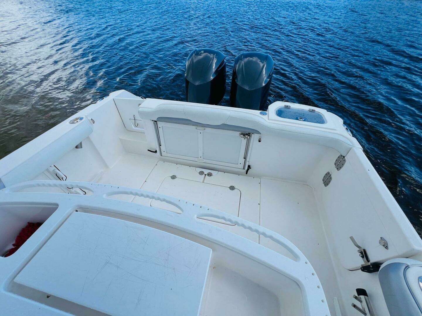 2012 Everglades 295 Center Console - Image 21