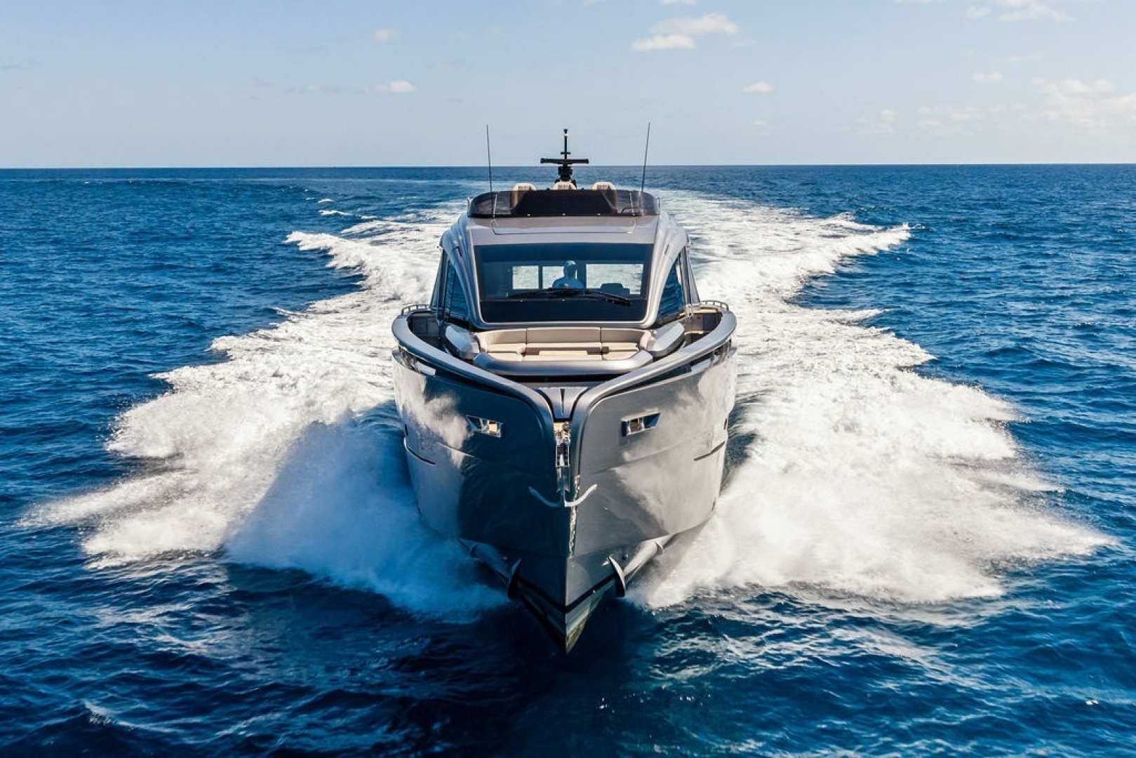 2025 Pershing GTX80 - Image 14