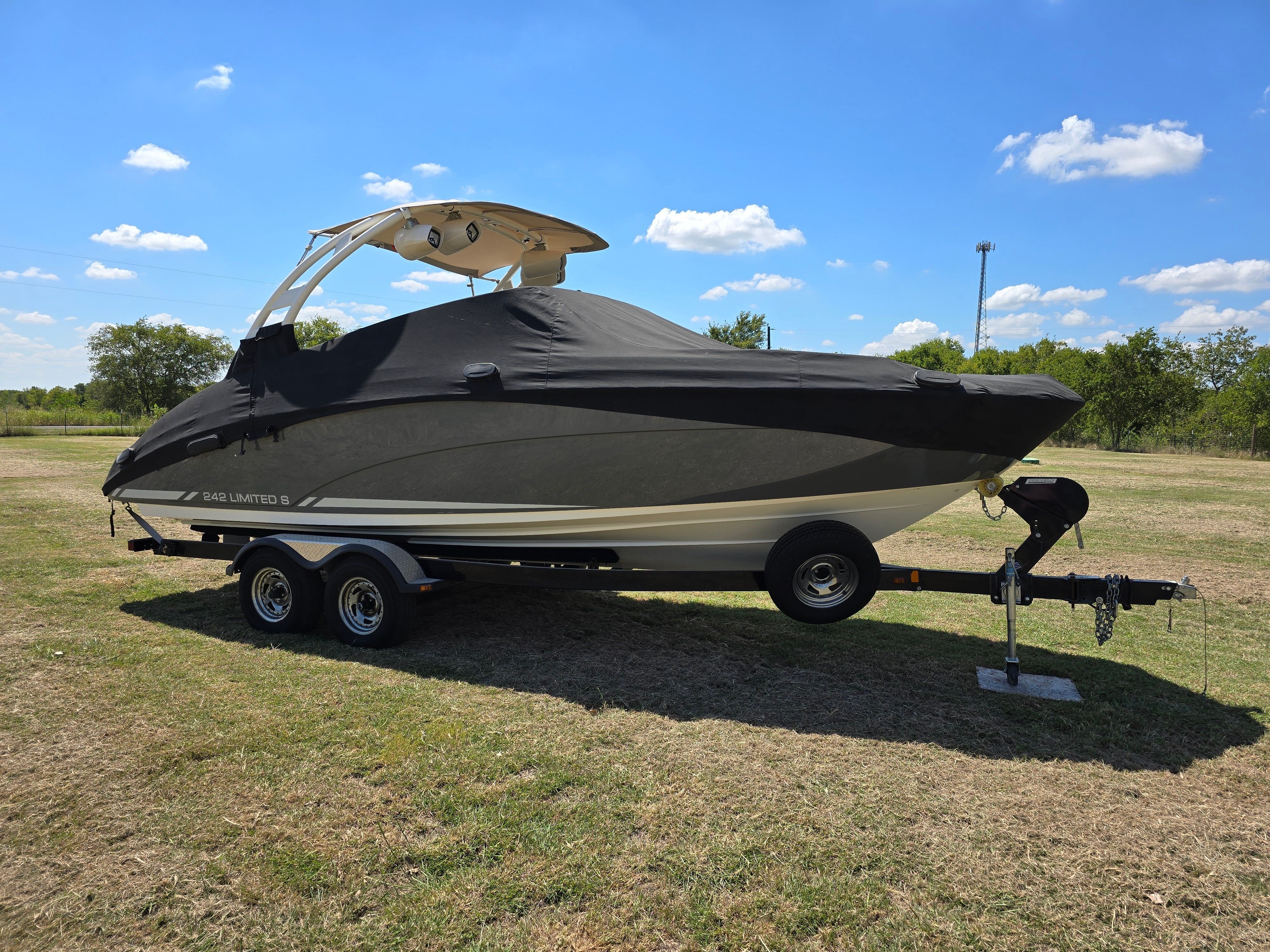 2015 Yamaha Boats 242 Limited S - 9