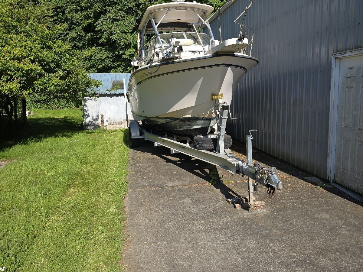 2005 Grady-White Islander 270 - 2