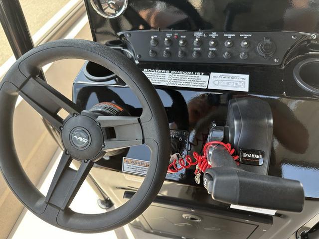 2026 Avid 20 Rogue CC - 18