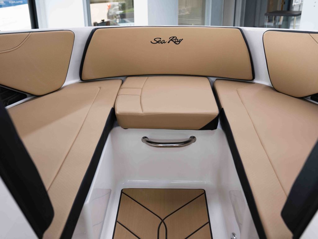 2026 Sea Ray SPX 210 Outboard - 11