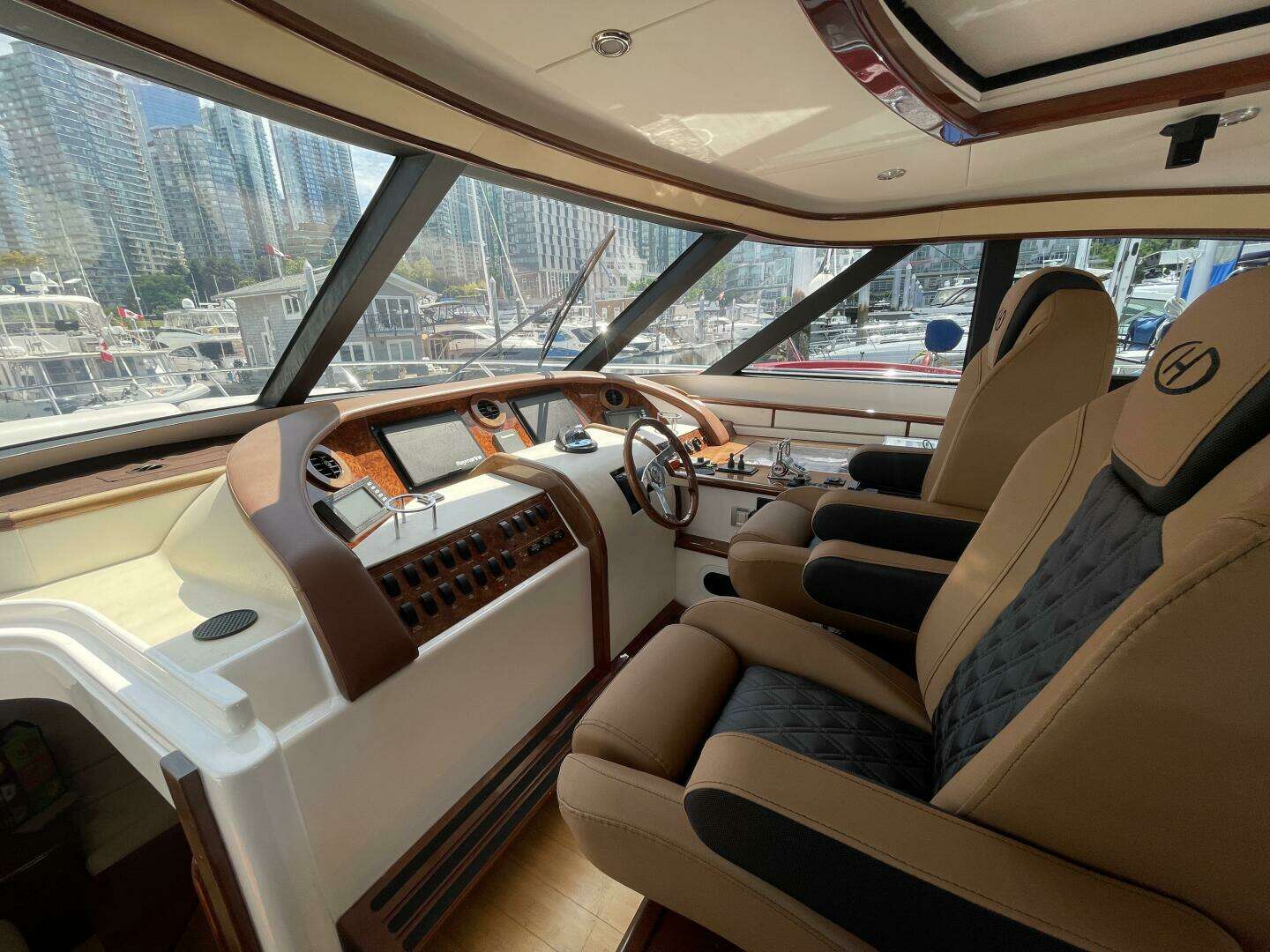 2006 Neptunus Royale 55 - Image 13
