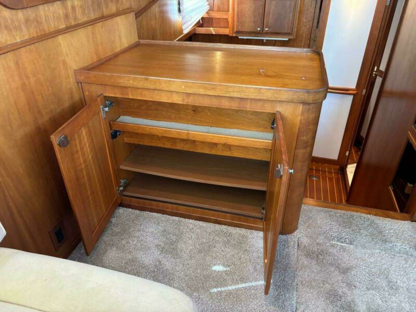2004 Sabreline 36 Sedan - Image 39