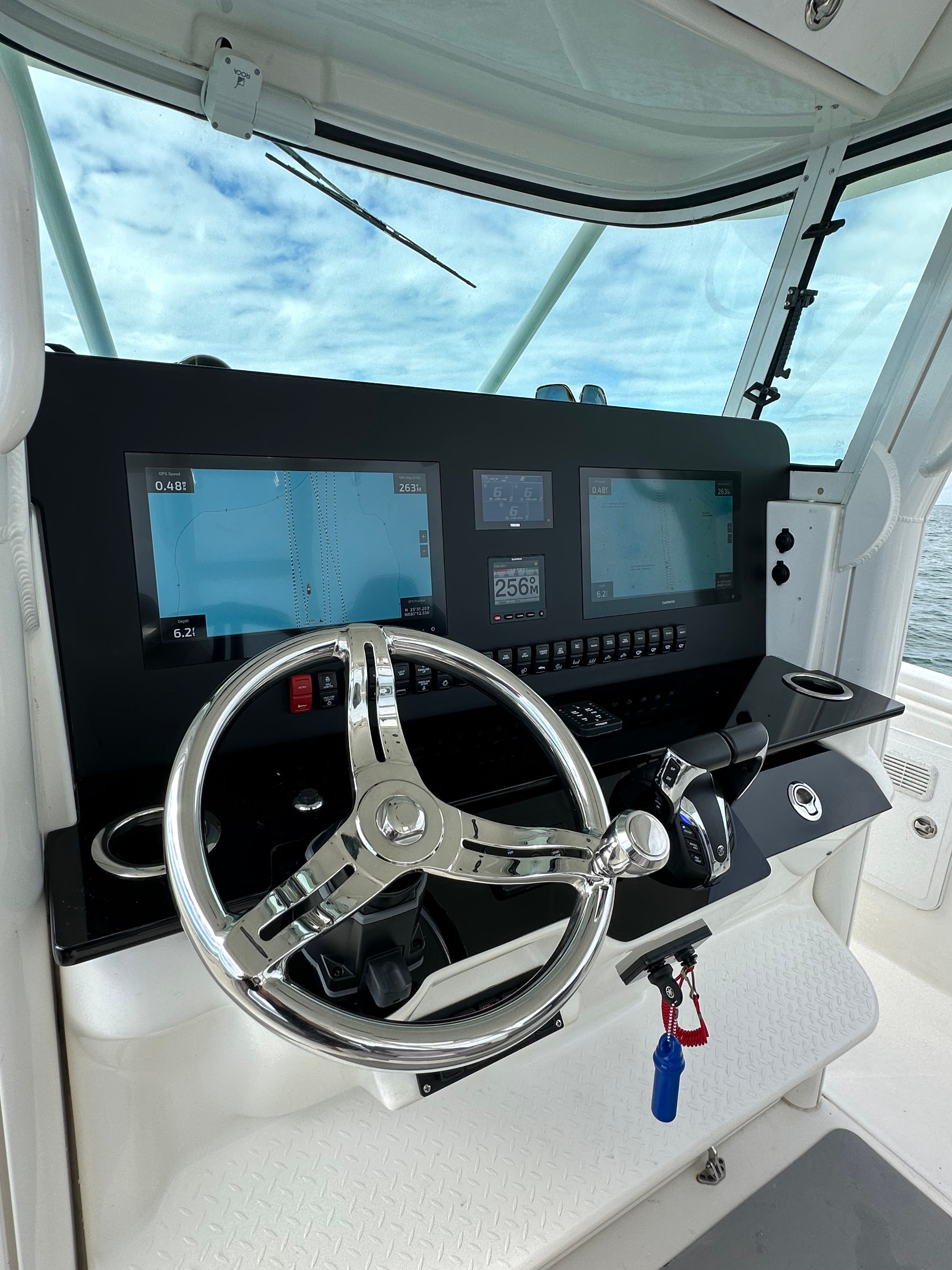 2009 Everglades 365 Center Console - 108