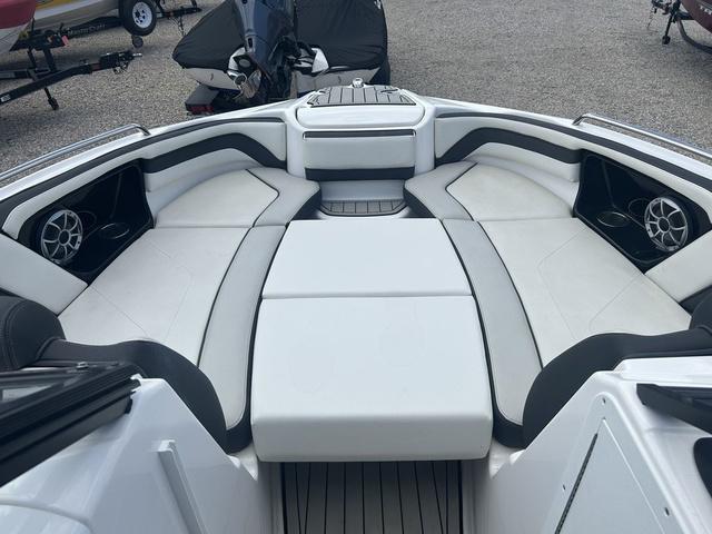 2020 Yamaha Boats 242SE - 10