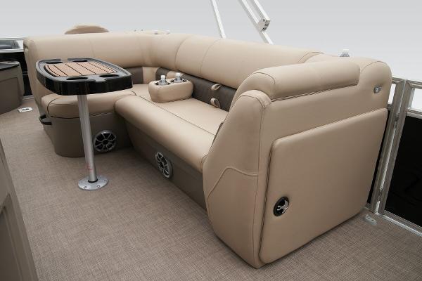 Manufacturer Provided Image: Sun Tracker SportFish 20 DLX
