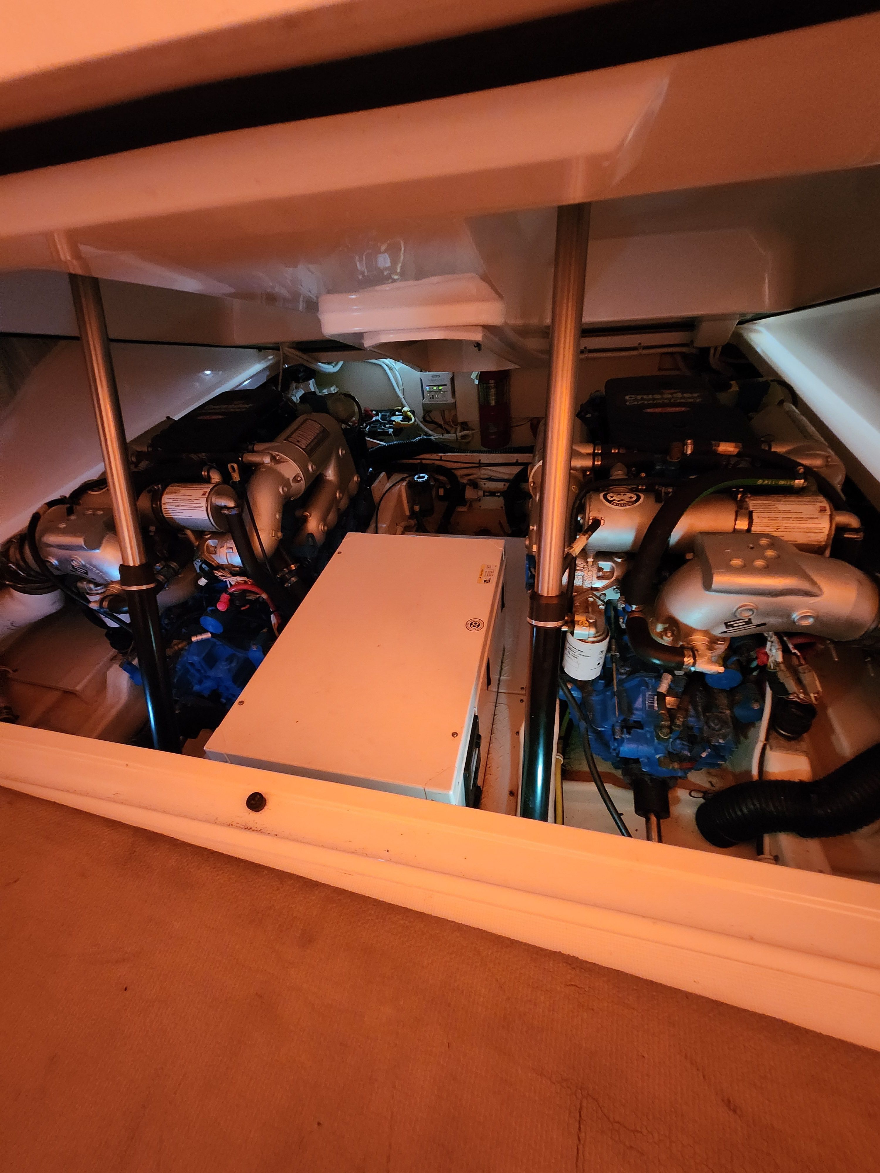 2014 Tiara Yachts 3100 Coronet - 14