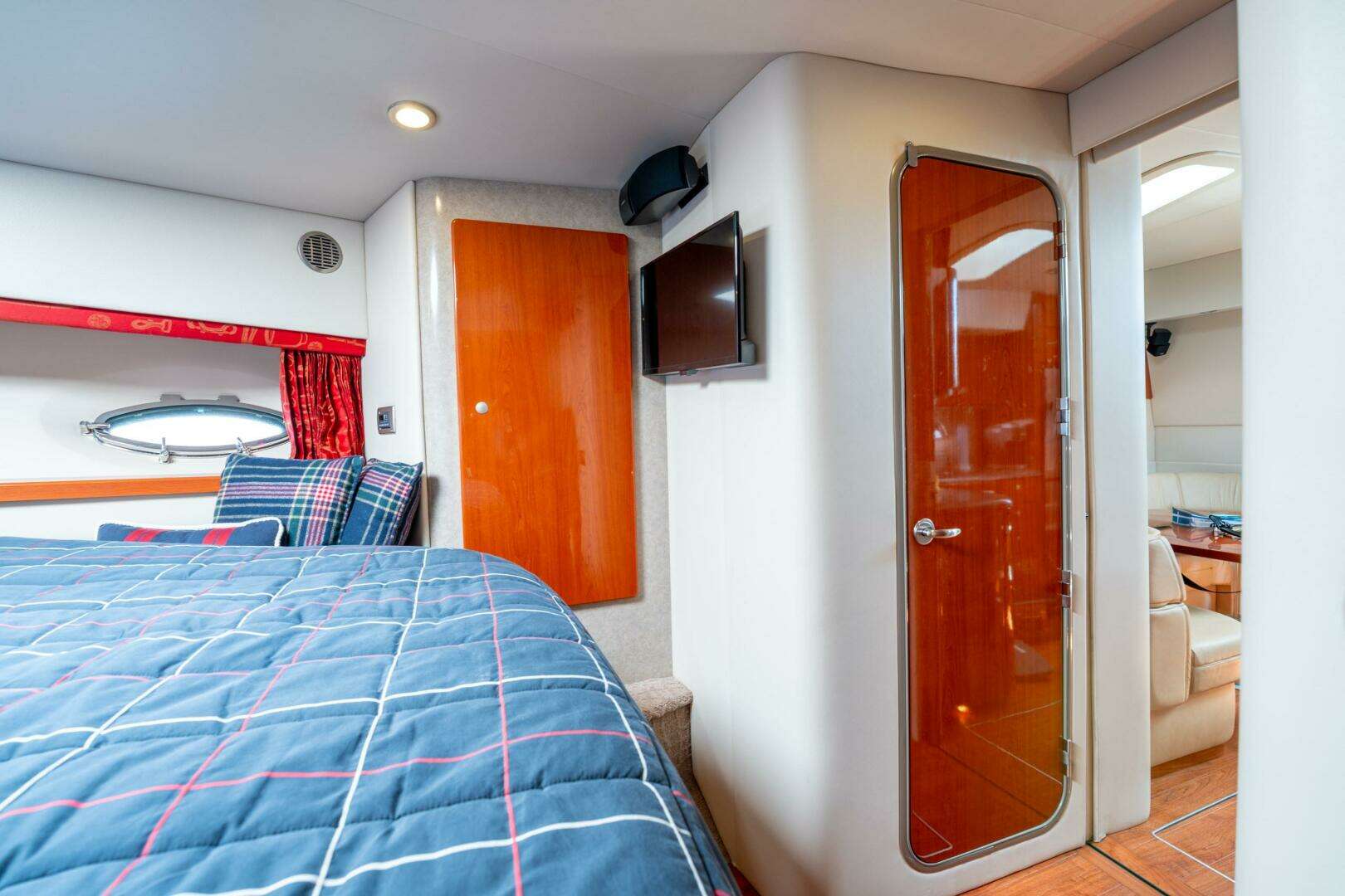 2007 Formula 45 Yacht - Image 73