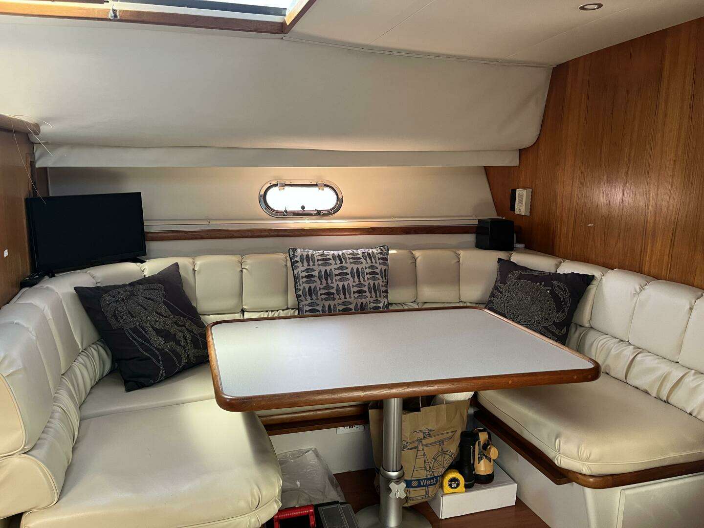 1995 Carver 440 Aft Cabin - Image 26