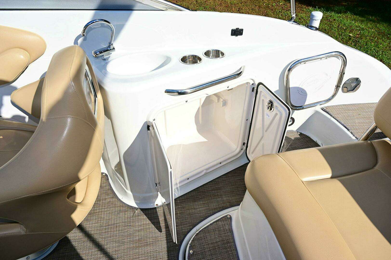 2015 Crownline 236 SC - Image 70