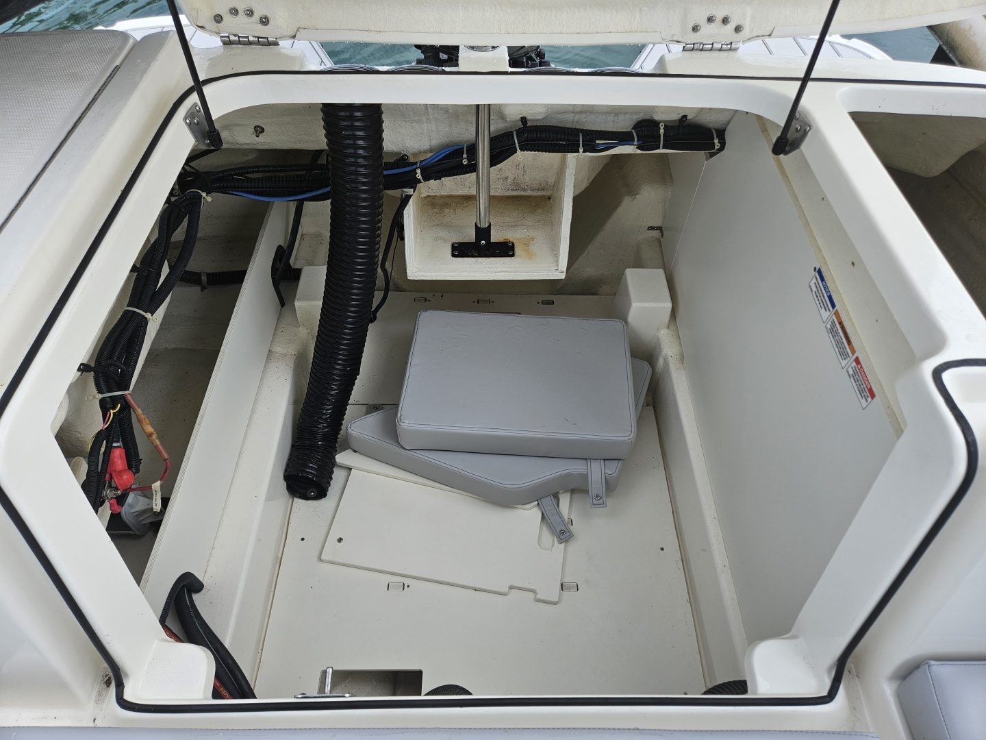 2024 Bayliner VR6 Bowrider OB - Image 16